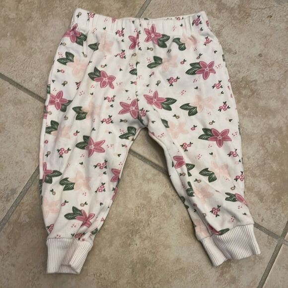 Kyle & Deena — Adorable 3-6 month Baby Girl Pink & Floral Outfit - Picture 6 of 7